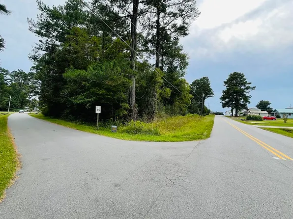 301 & 305 Montpelier Drive, Edenton, NC 27932