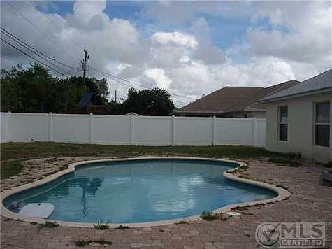 4th image of 2109 SW Monterrey Ln