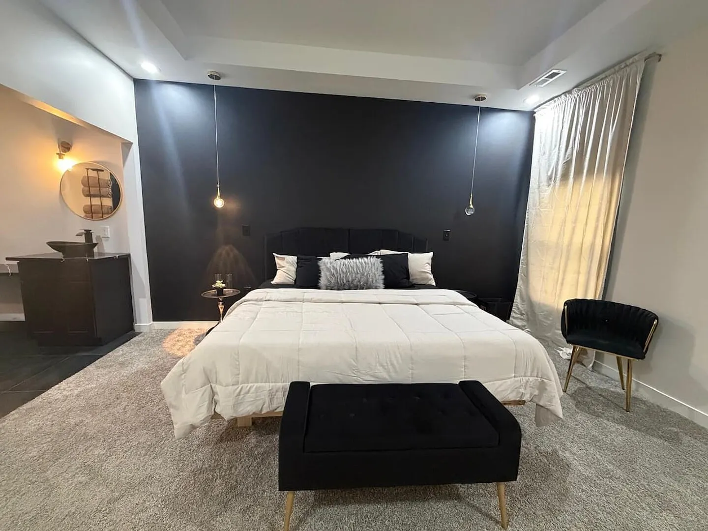 Sunset Designer Condo by the Park | Sleeps 10 — Photo 4