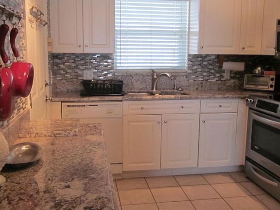 5th image of 100 Wettaw Ln APT 31