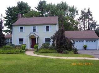 78 Cunningham St, Springfield, MA 01107