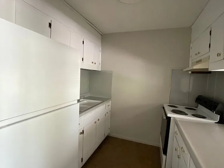 301 E Choccolocco St — Photo 3