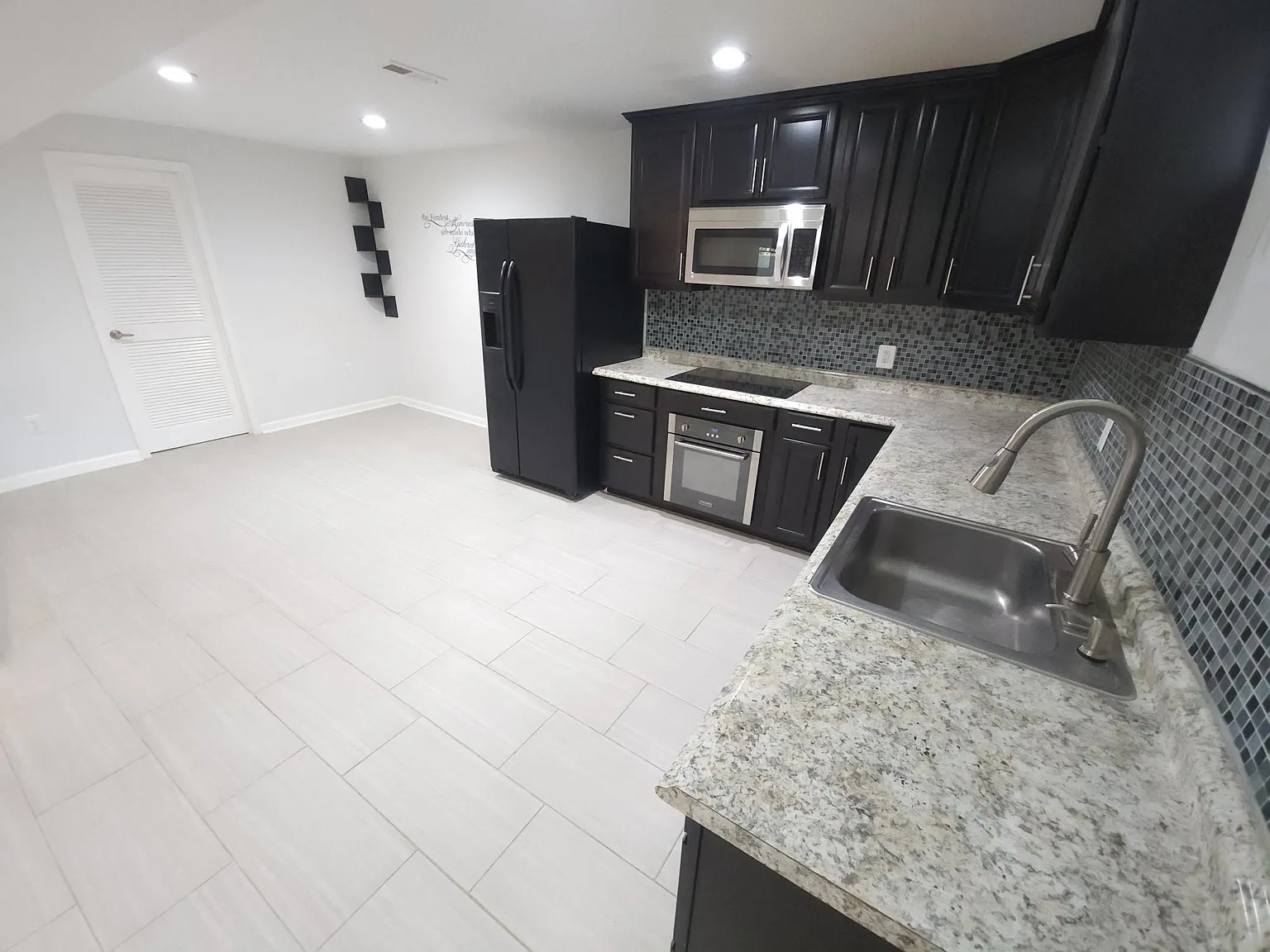 9317 Severn Ter — Photo 2