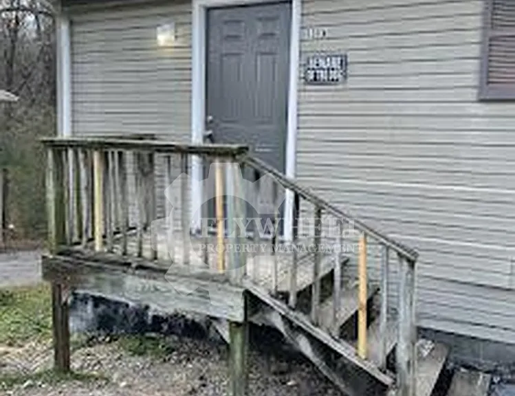 128B N Poole St — Photo 1
