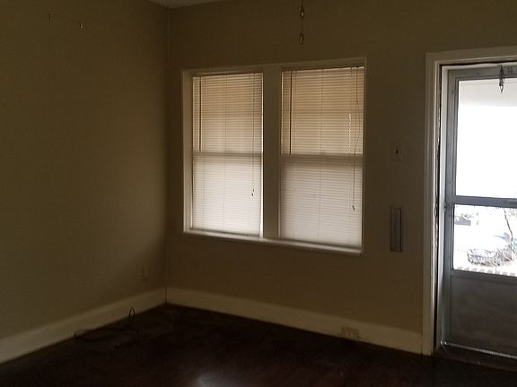 3rd image of 6548 Southwest Ave