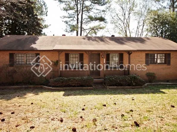 4412 Bryant Dr SW, Lilburn, GA 30047