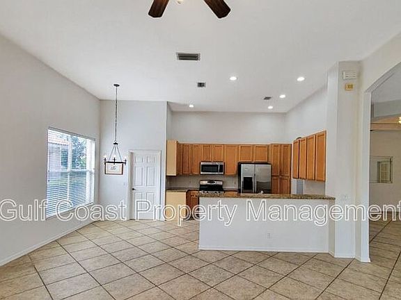 5th image of 6836 Bay Hill Dr