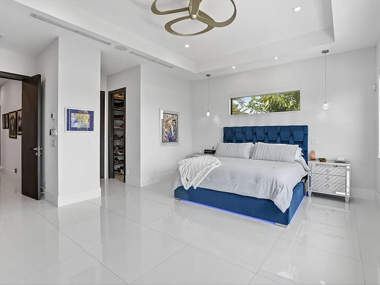 334 Isle Of Capri Dr — Photo 59