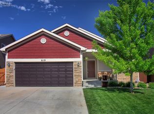 6119 Farmstead Pl, Colorado Springs, CO 80925