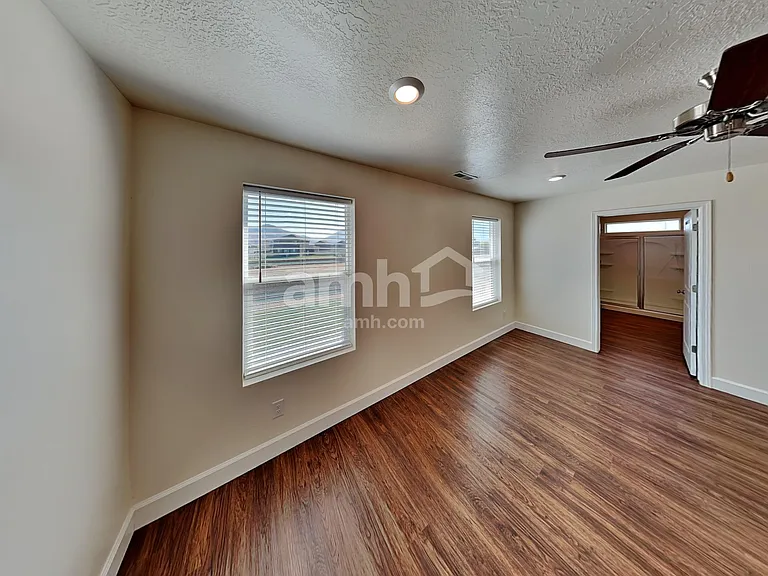 1176 N Wagon Way — Photo 11