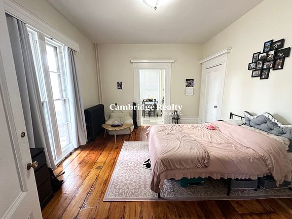 2nd image of 17 Fayette St #2