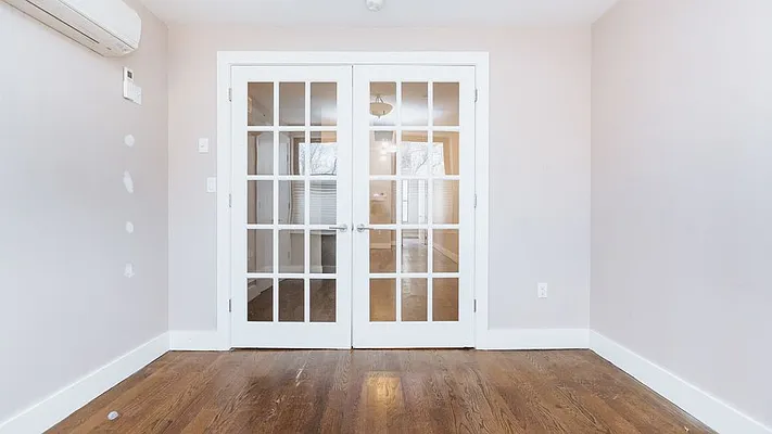 Rented by Nooklyn NYC LLC | media 35