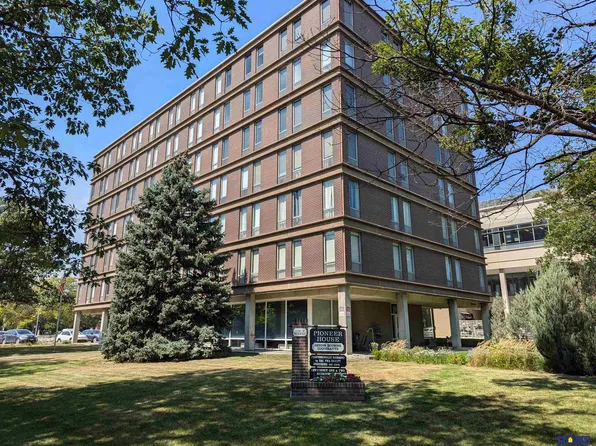 1130 H St #206, Lincoln, NE 68508