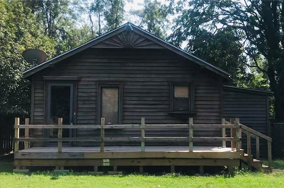 1st image of 4202 Noble Dr