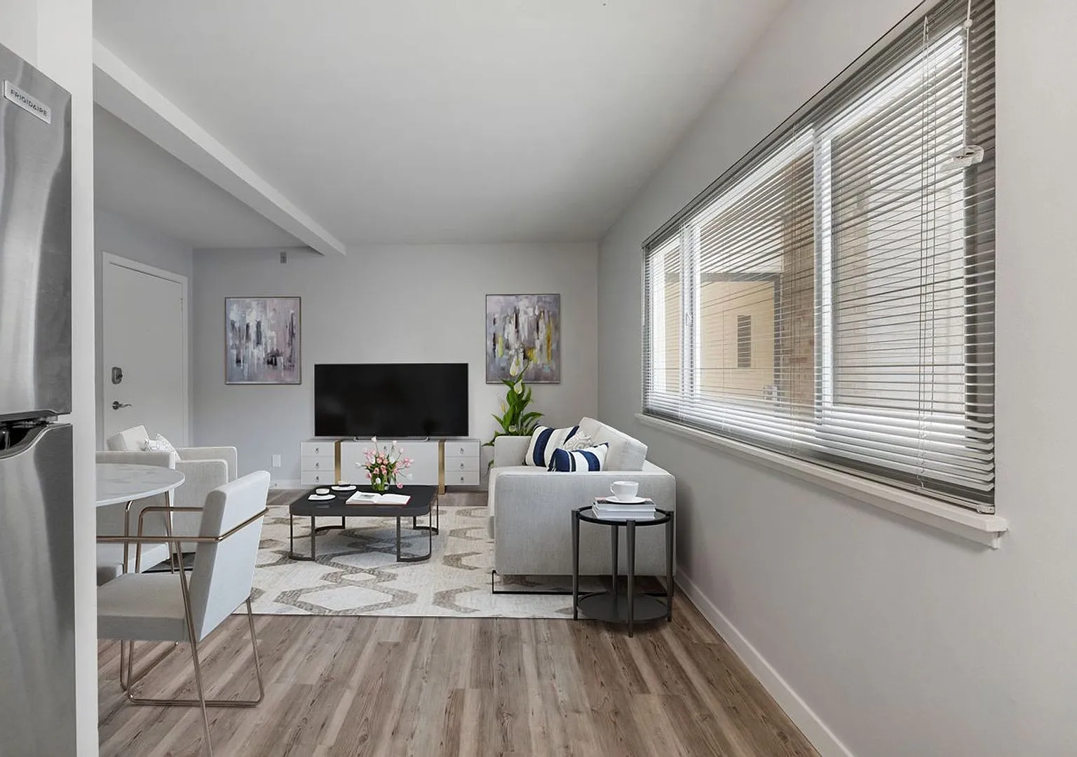 Falen Apartments — Photo 1