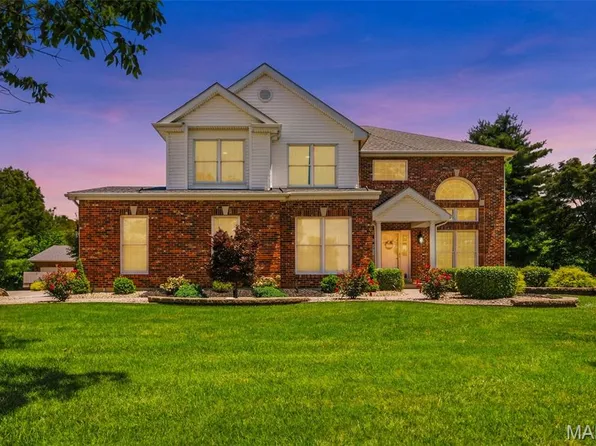 123 Townview Dr, Wentzville, MO 63385