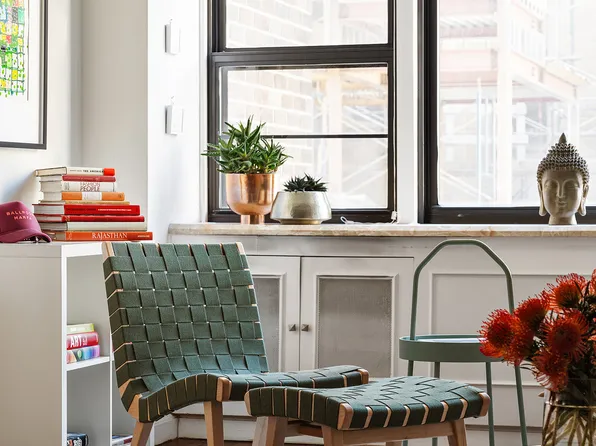 39 Gramercy Park North 9A image 3 of 9
