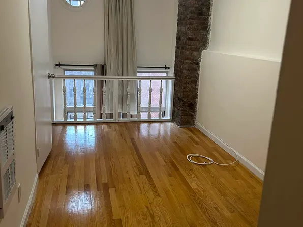 155 East 84th Street image 1 of 7