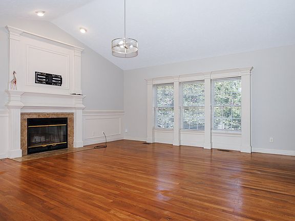 3rd image of 3622 Baldocchi Dr