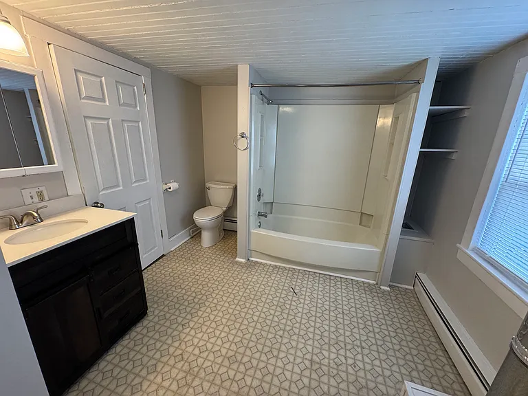 215 Washington St — Photo 14
