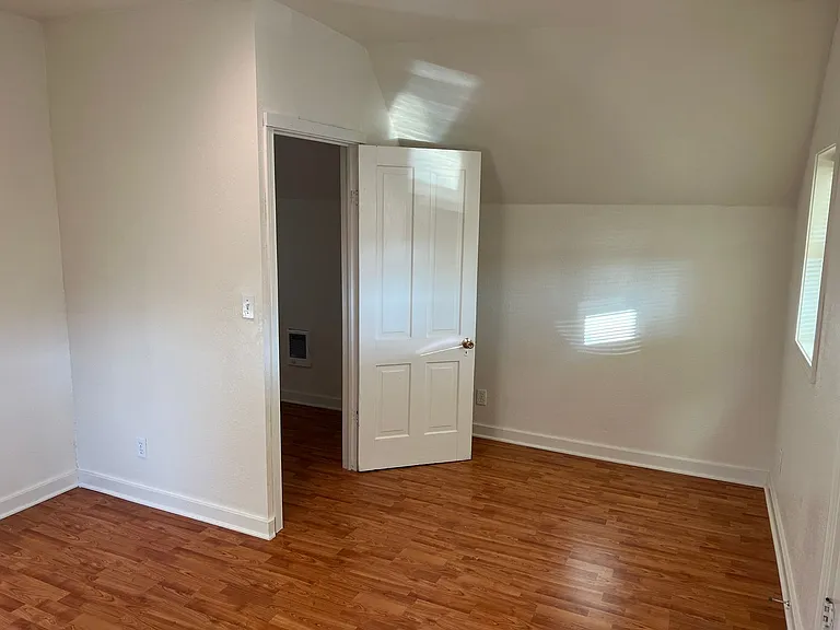 1853 Garden Ave — Photo 32