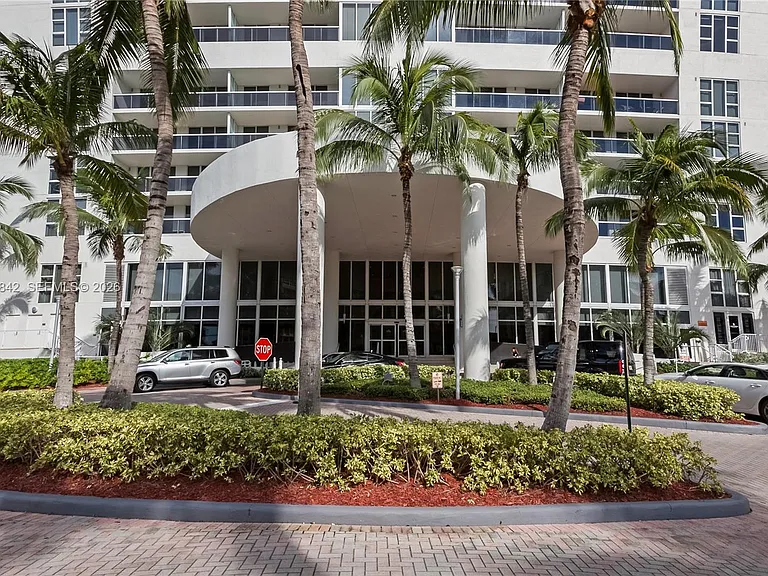 1800 S Ocean Dr #909 — Photo 17