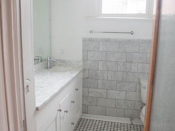5th image of 1612 S Carrollton Ave