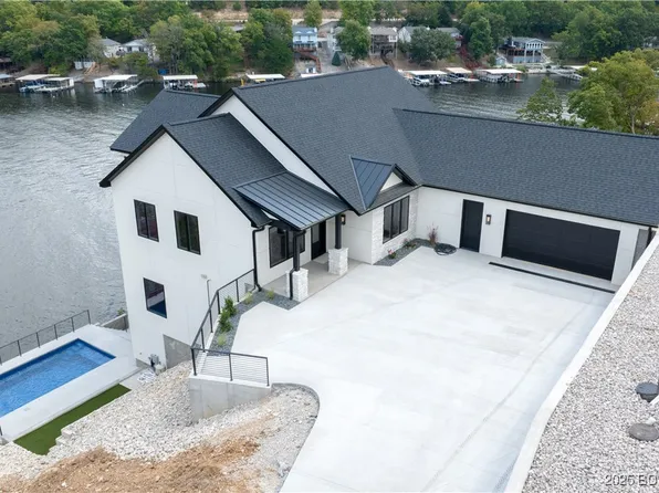 473 Redbud Ct, Lake Ozark, MO 65049