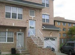 34 Daniella Ct, Staten Island, NY 10314