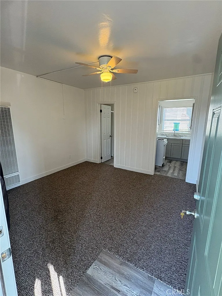 Studio, 275 sqft, $1,175 — Photo 2