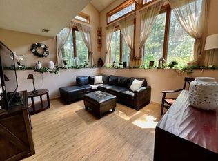 15 Eastgate Dr, Coventry, RI 02816