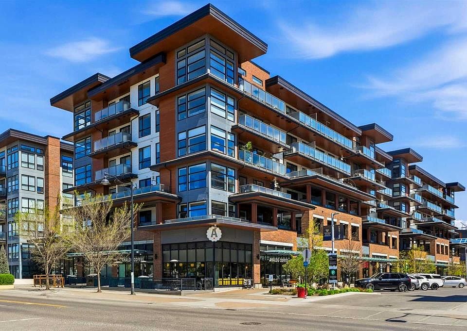 1st image of 122 W Mahogany Ctr SE #212