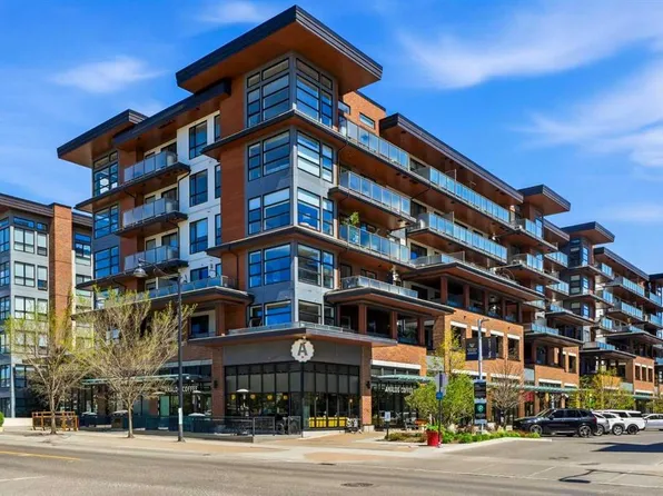 122 W Mahogany Ctr SE #212, Calgary, AB T3M 2V6