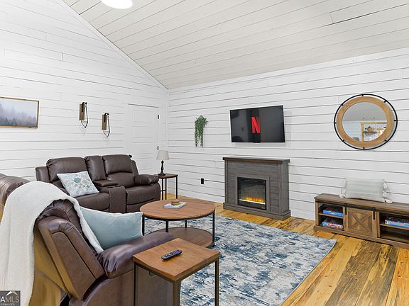 4th image of 45 N Fern Cove Rd