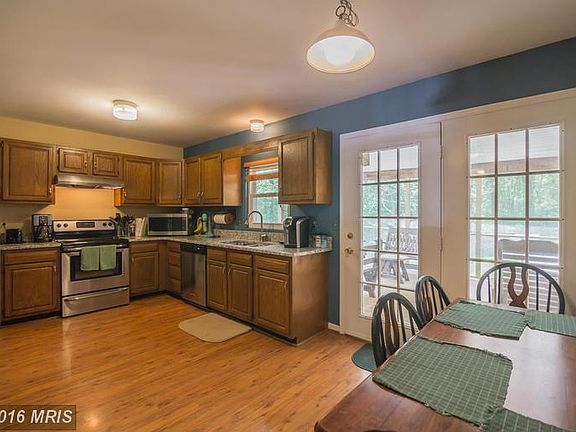 5th image of 3251 Karen Dr
