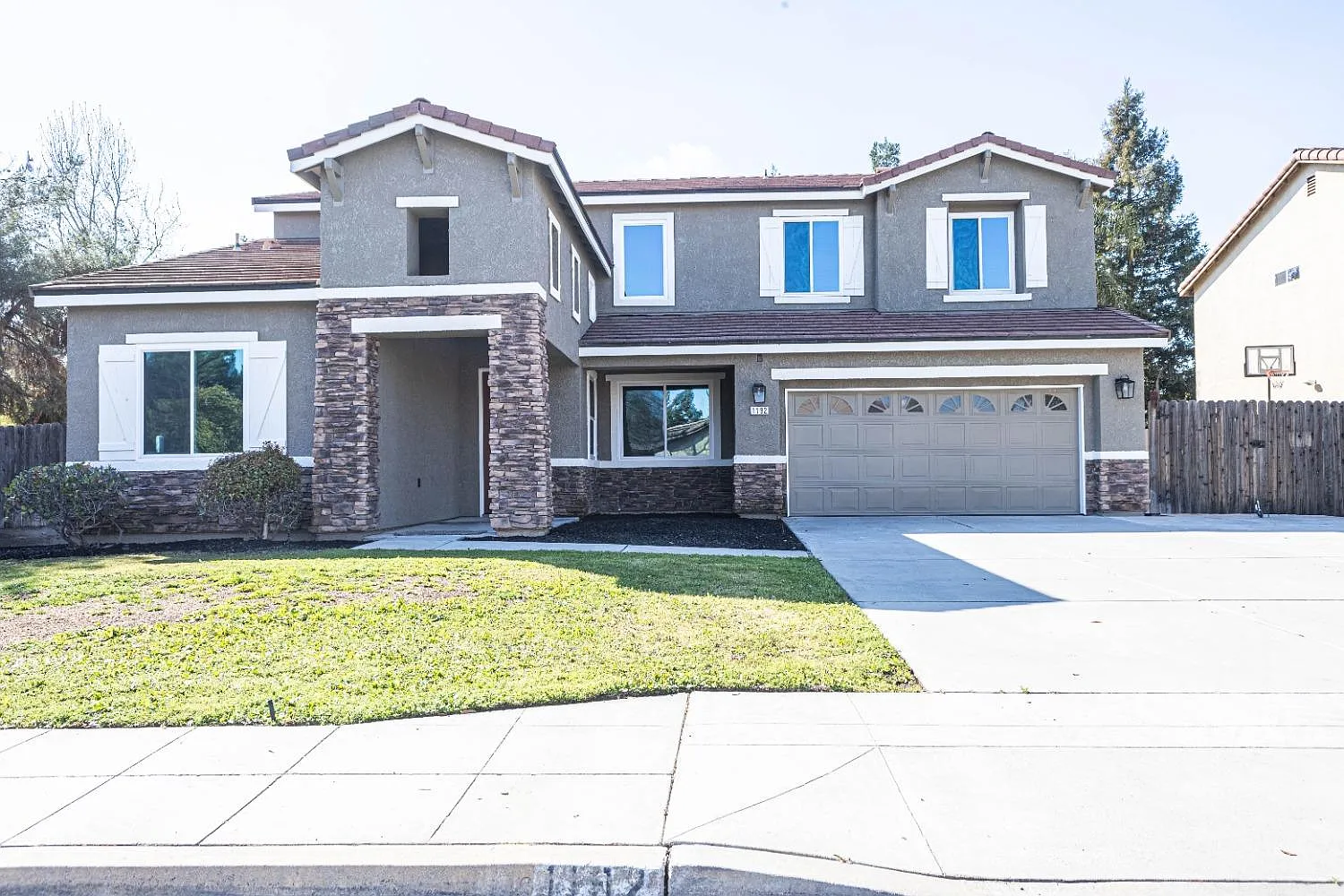 1192 Carson Ave photo 1