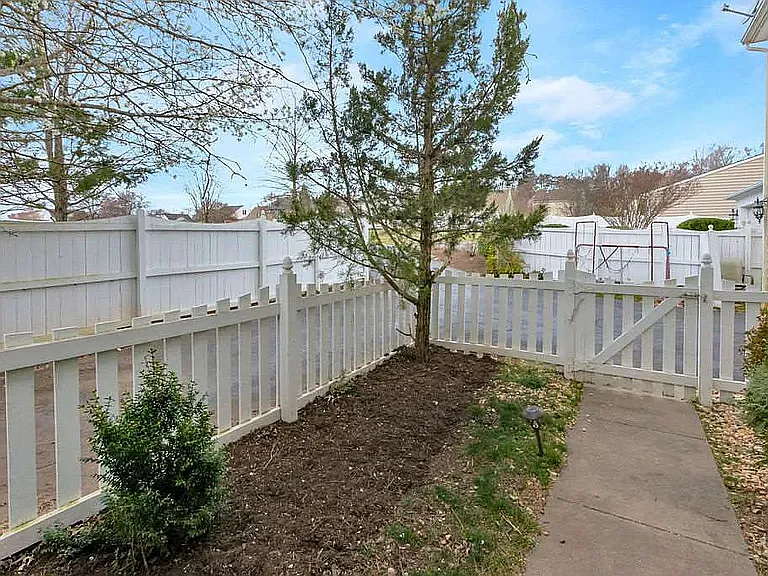 3383 Turnberry Cir — Photo 28