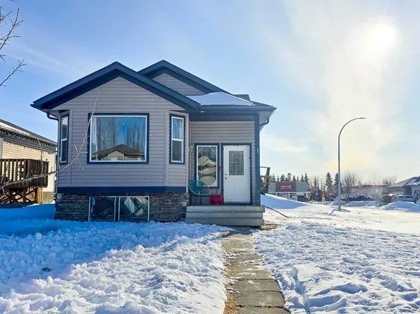 1 W Pinnacle Xing, Grande Prairie, AB T8W 0A9
