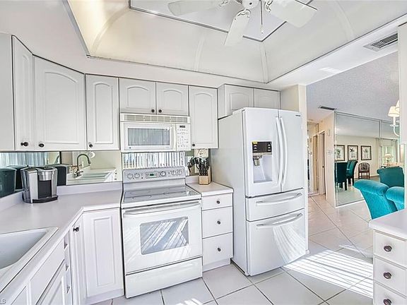 4th image of 1790 Pine Glade CIR