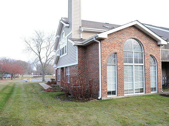 2nd image of 322 W Happfield Dr #0