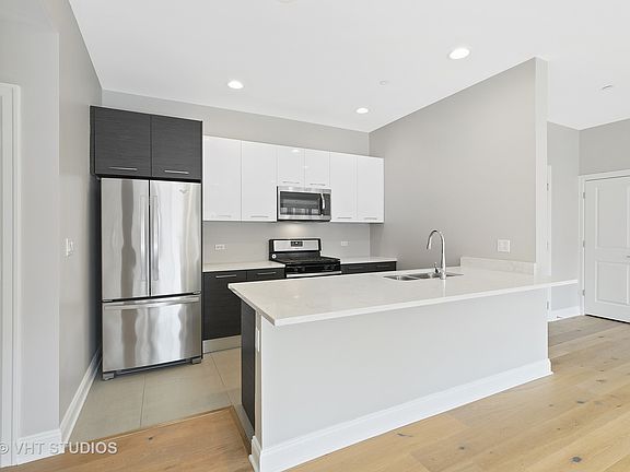 2nd image of 833 Laurel Ave Unit 102