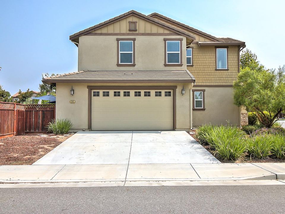 1st image of 305 Bel Air Way