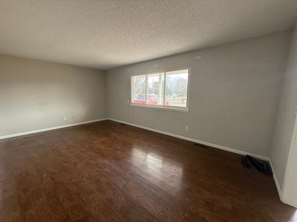 1645 N Timberline Dr