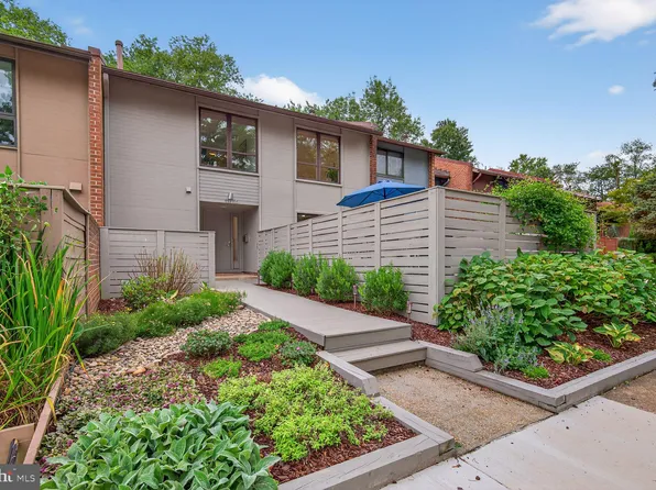 11775 Indian Ridge Rd, Reston, VA 20191