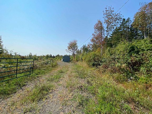 2nd image of 569 Inglewood Rd