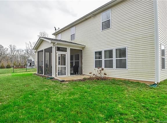 3rd image of 4012 Bainbridge Pl #L182