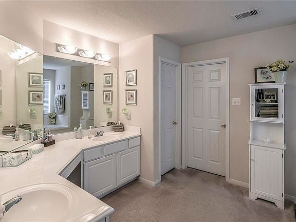 3rd image of 6810 Mountain Wood Way
