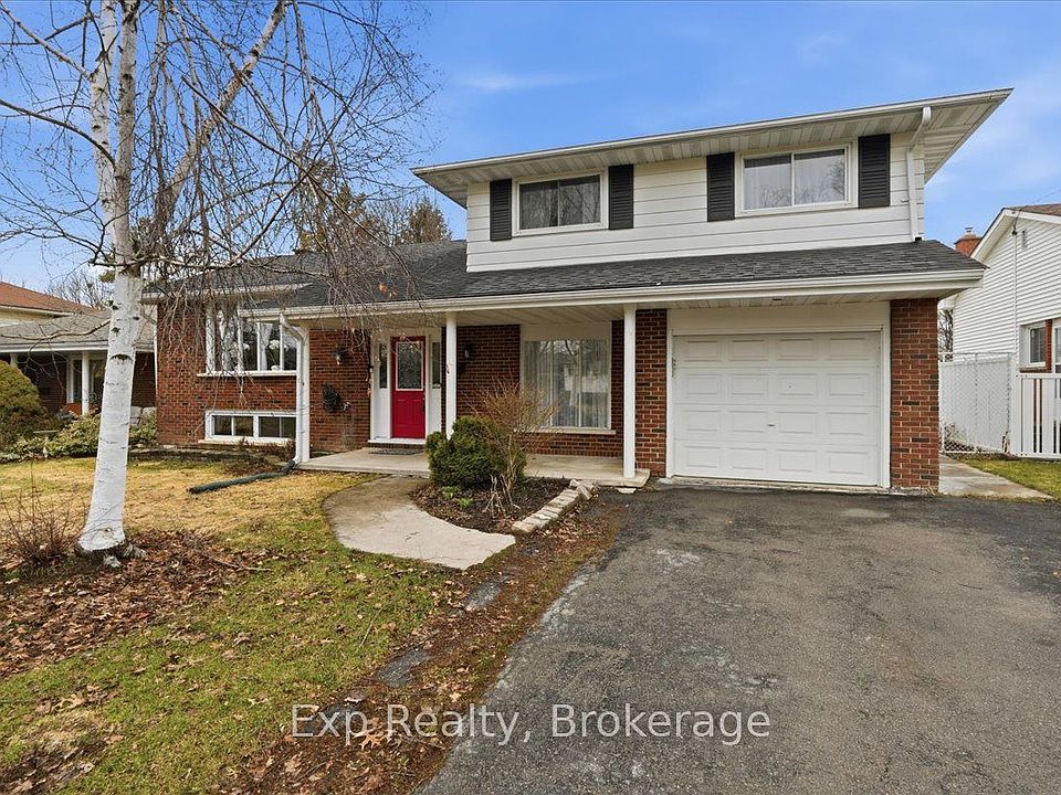 1st image of 15 Thorncliffe Dr