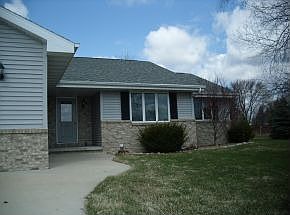 2nd image of W6884 Goldfinch Ct