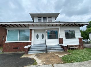 743 Broad St NW APT 1, Cleveland, TN 37311